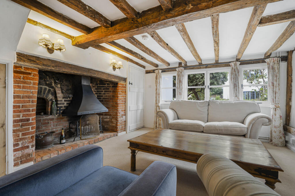House in South Oxfordshire, Mackney, Brightwell-cum-Sotwell - View 2