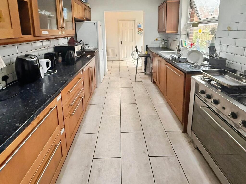 House in Southampton - View 4