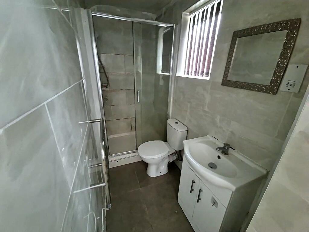 Apartment in Hinckley and Bosworth, Leicestershire - View 5