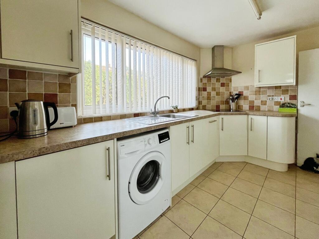 House in Freshwater, Pound Green - View 2