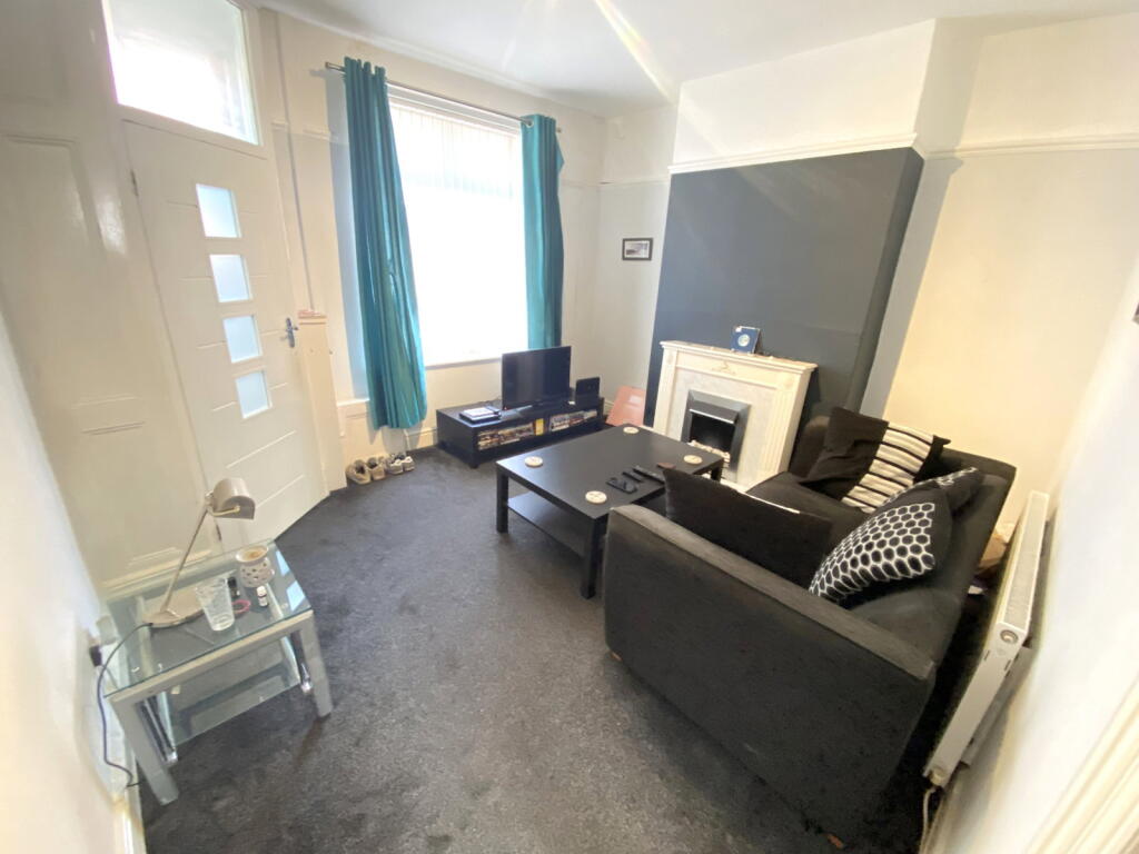House in Oldham - View 4