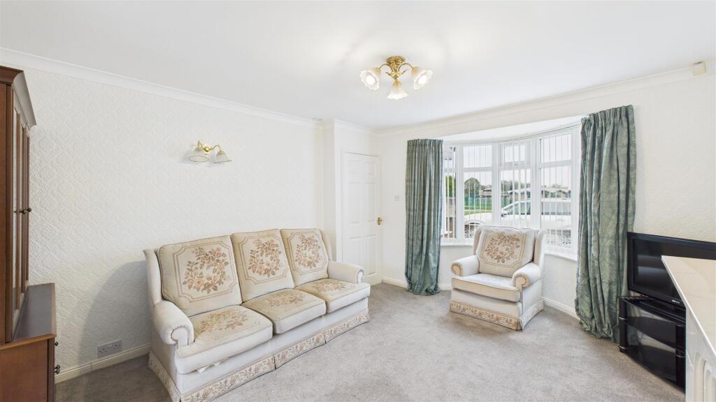 Torver Crescent, Seaburn Dene, Sunderland photo 3