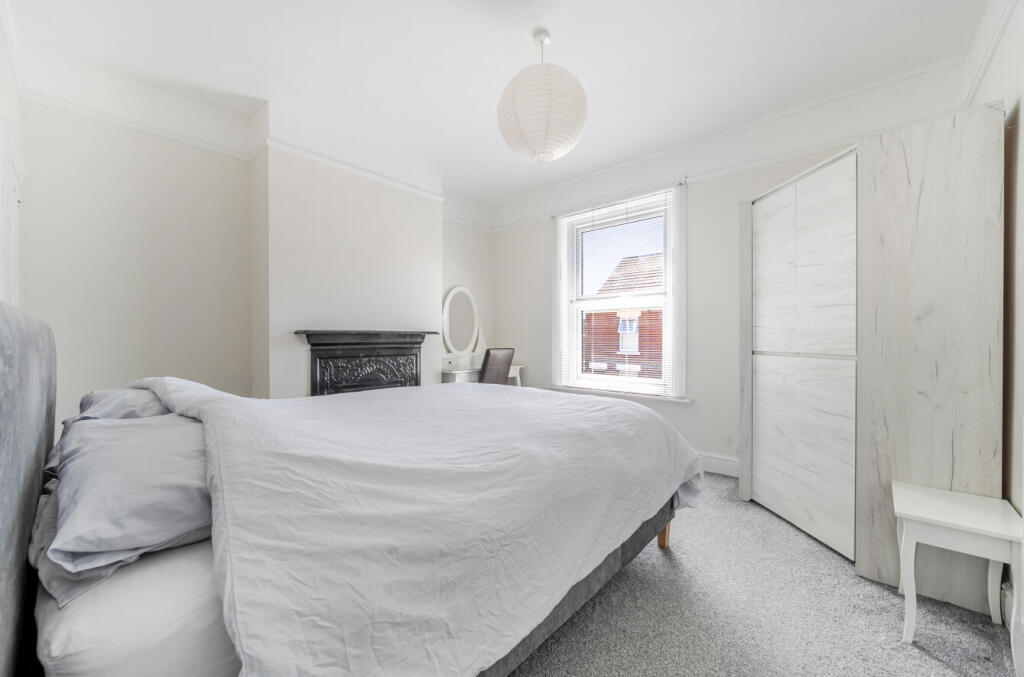 House in Fareham, Hampshire - More