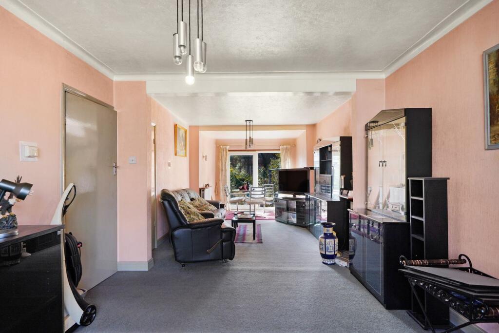 House in Harrow - View 4