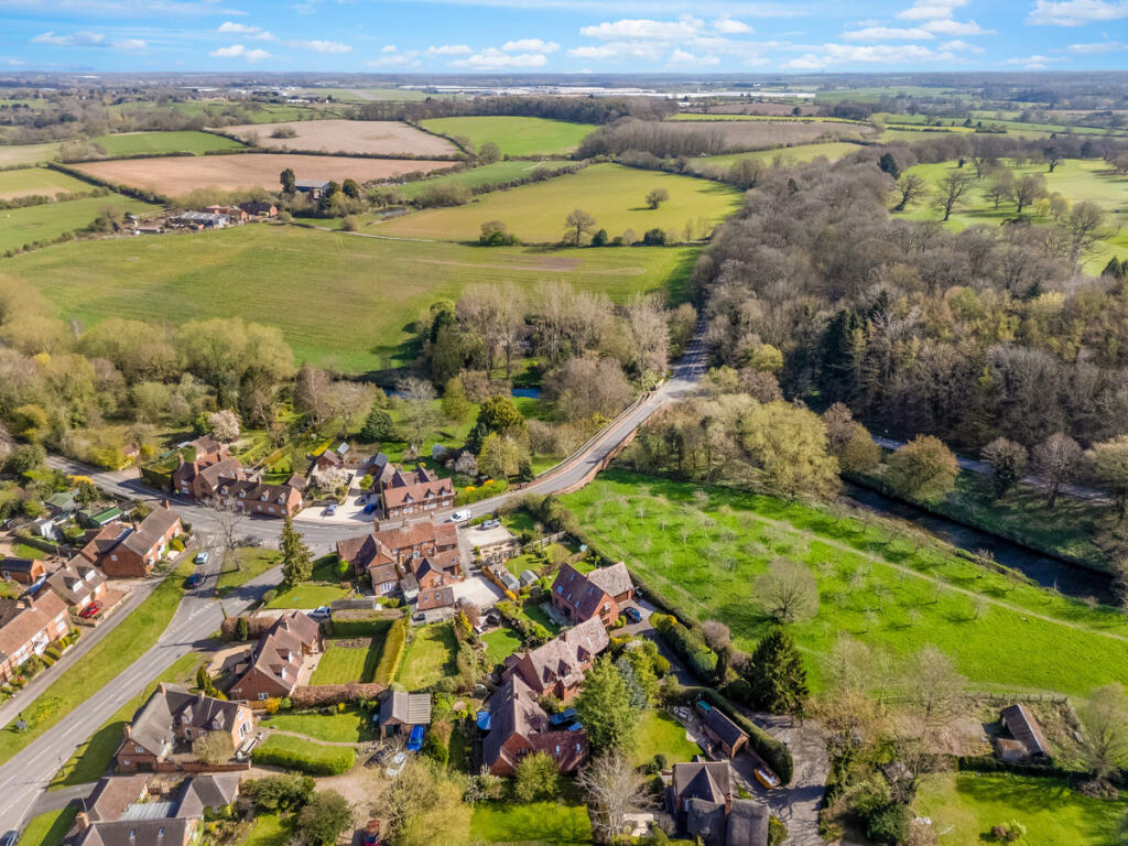 House in Warwick, Stoneleigh - View 3