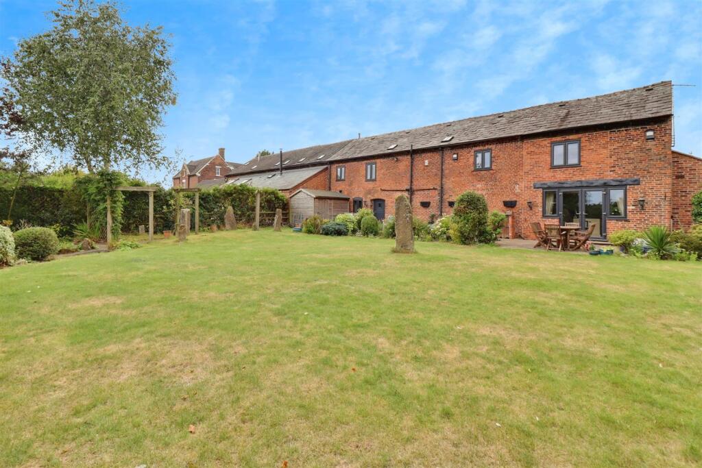 Hind Heath Road, Sandbach photo 2