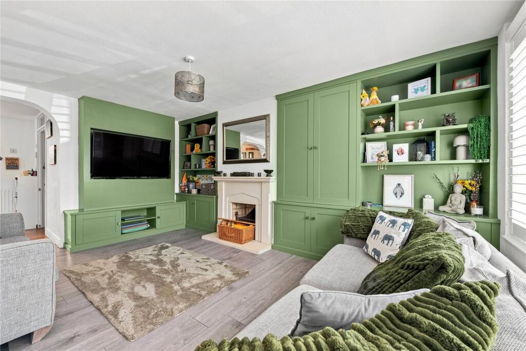 House in Woking, Brookwood - View 4