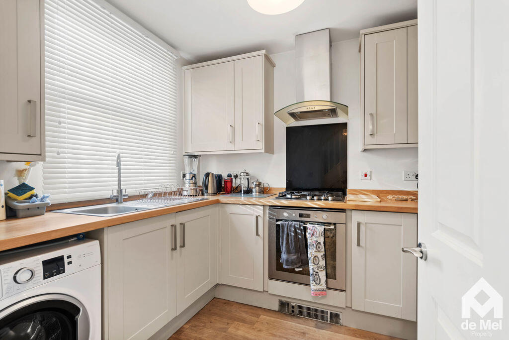House in Cheltenham, Lower High Street, St Paul’s - View 2