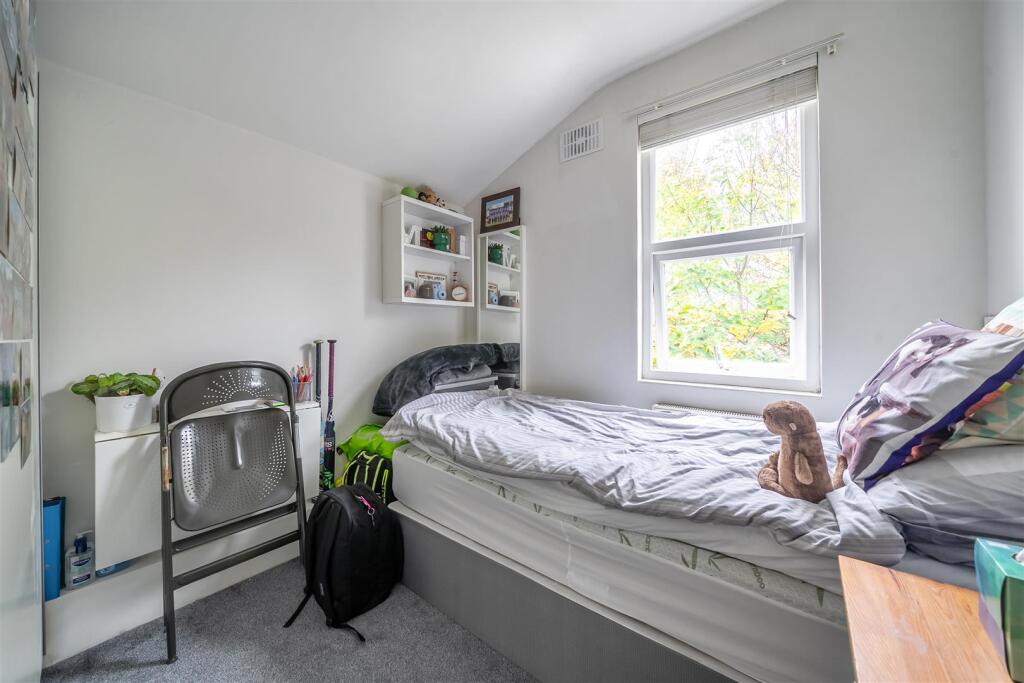 4 bedroom terraced house for rent