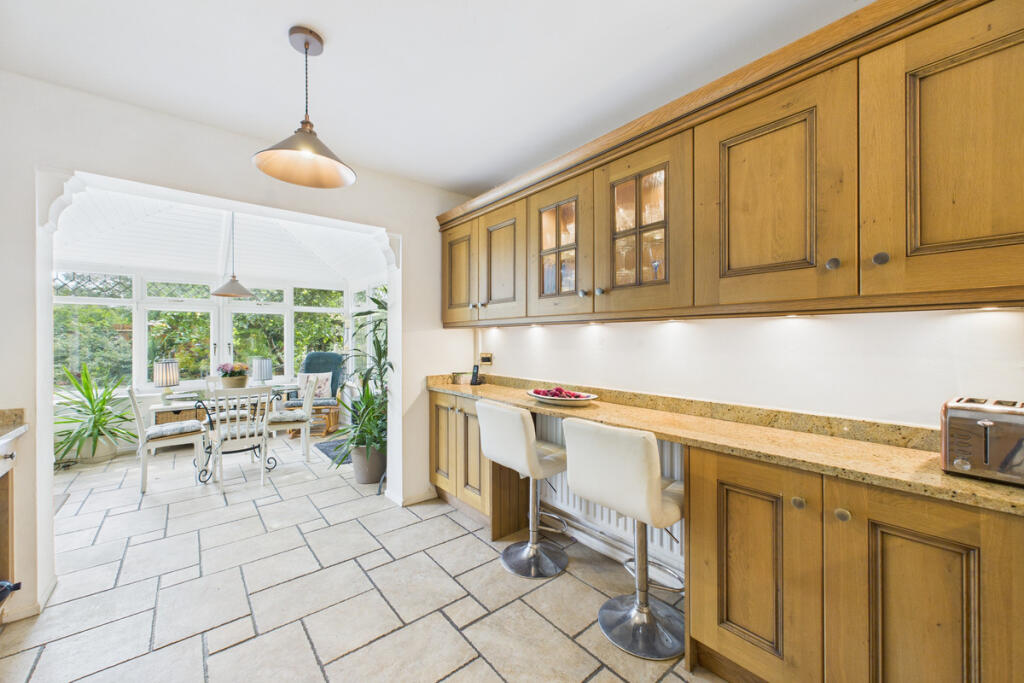 House in Hemel Hempstead - More