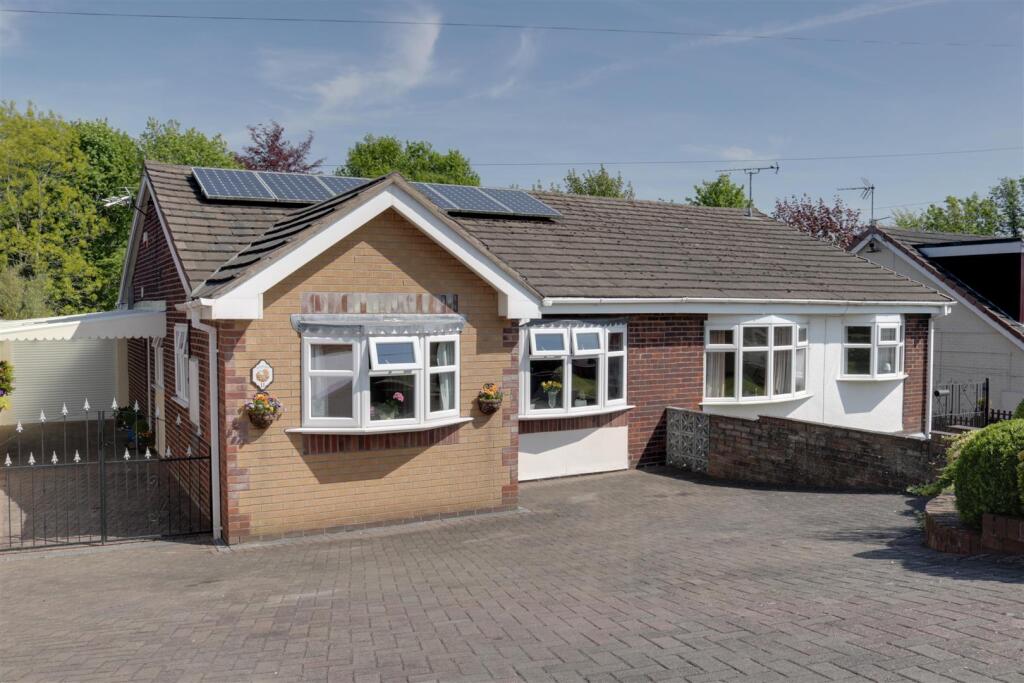 3-bed semi-detached on Chester Close, Talke, £254,500