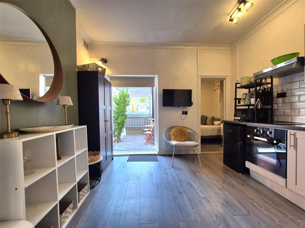 Apartment in Coventry, Earlsdon