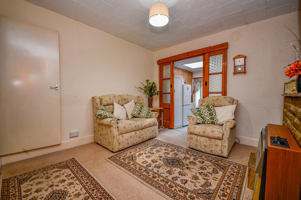 House in Eastleigh, Broom Hill, Allbrook - View 4