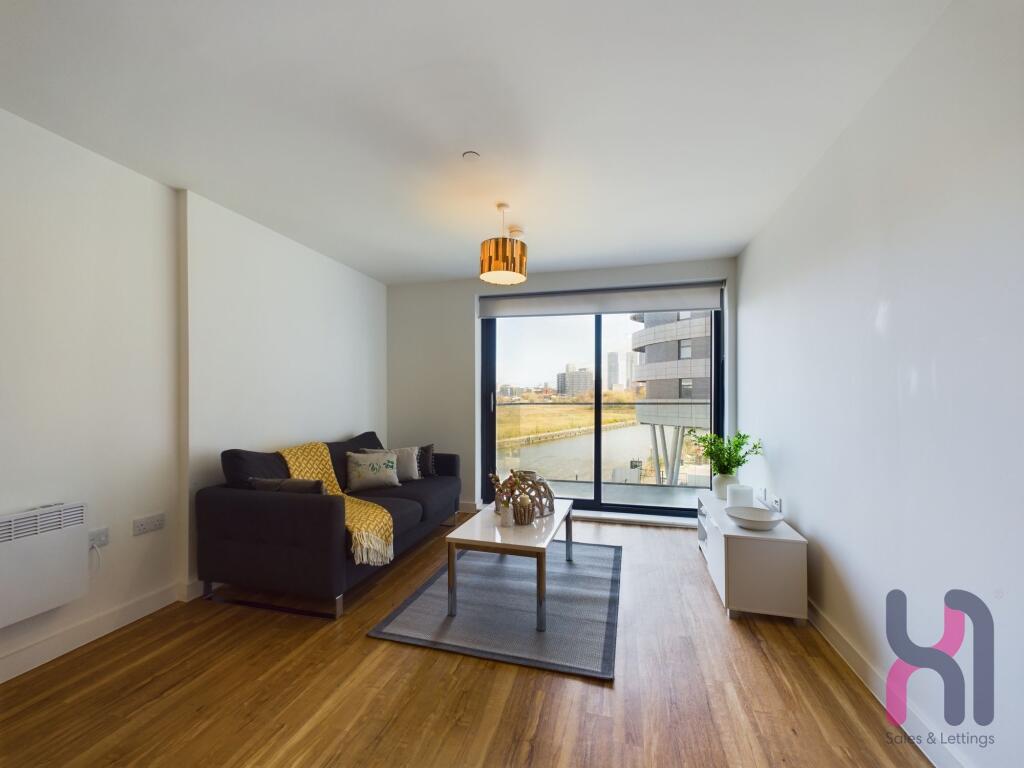 1 Pomona Strand, Old Trafford, M16 photo 2