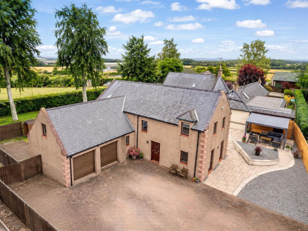 House in Dundee - View 2