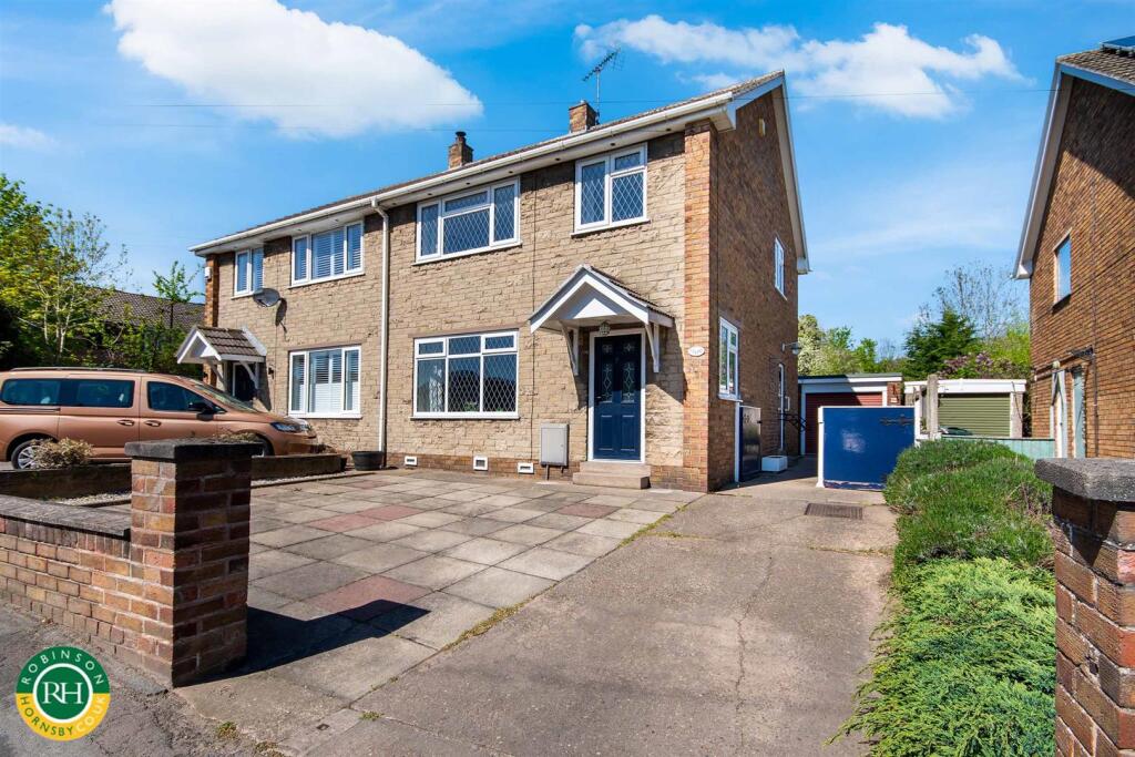 3-bed semi-detached on Sunderland Street, Tickhill, Doncaster, £230,000