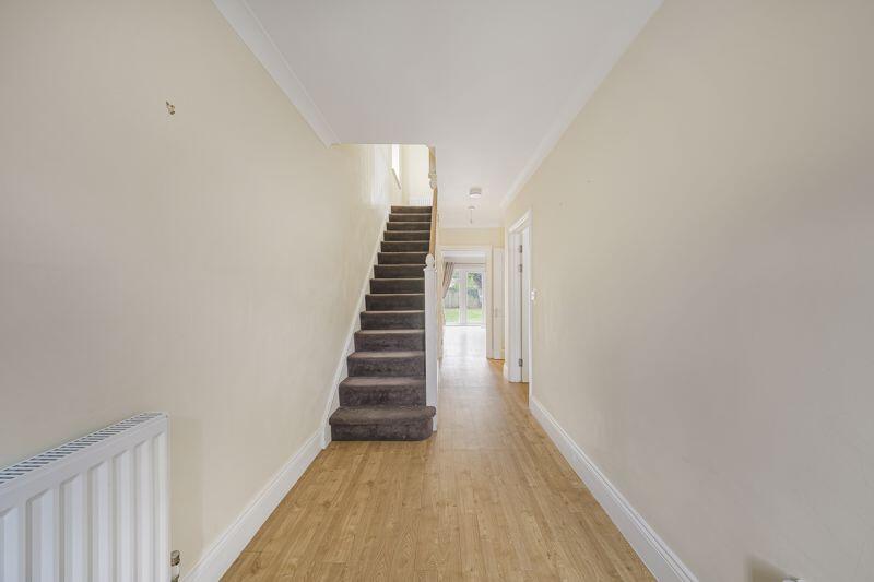 House in London - View 4