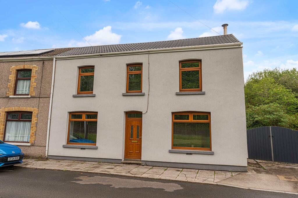 High Street, Maesteg, CF34, Maesteg