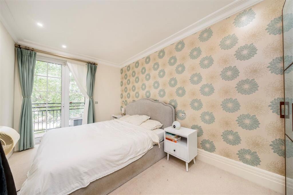 Apartment in Twickenham - View 4