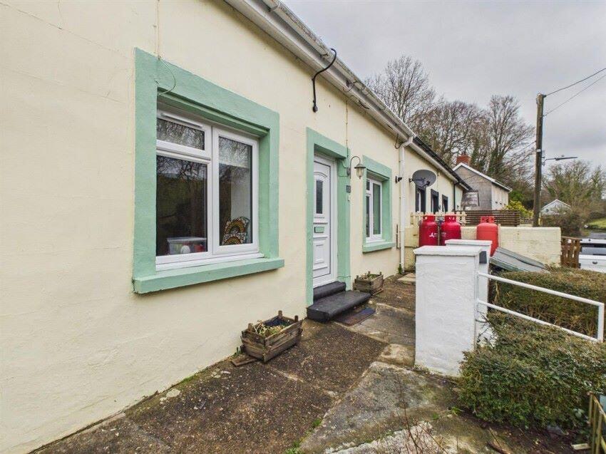 House in Swansea, Thornton, Tiers Cross - View 2