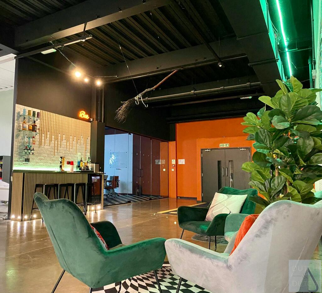 Studio 6 entrance meeting room.jpg