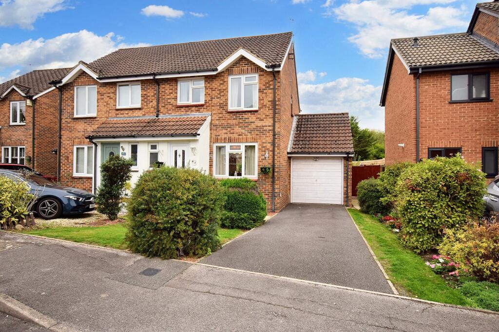 Main image of property: Salcombe Close, Valley Park, Chandler's Ford, SO53 4PJ