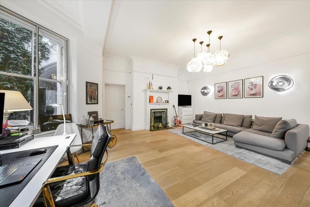 Main image of property: Rosslyn Hill, London, NW3