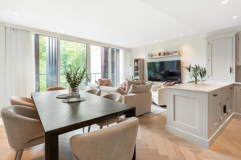 Main image of property: The Chilterns, 24 Paddington Street, Marylebone, London W1U
