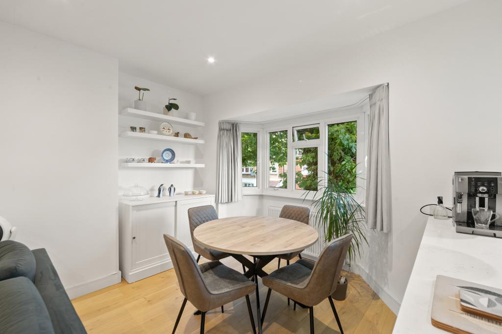 Apartment in London, Hanwell - View 4