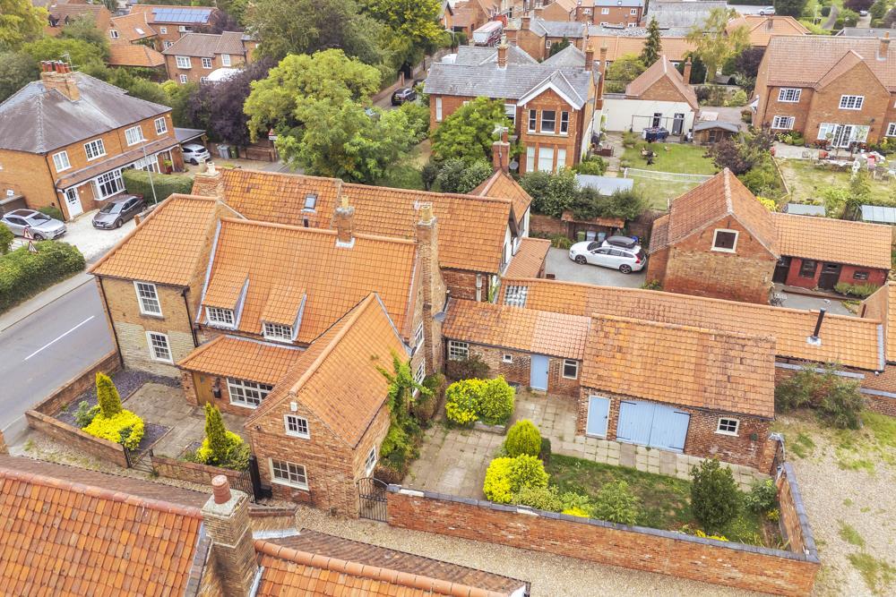 4-bed detached on High Street, Collingham, Newark, £450,000