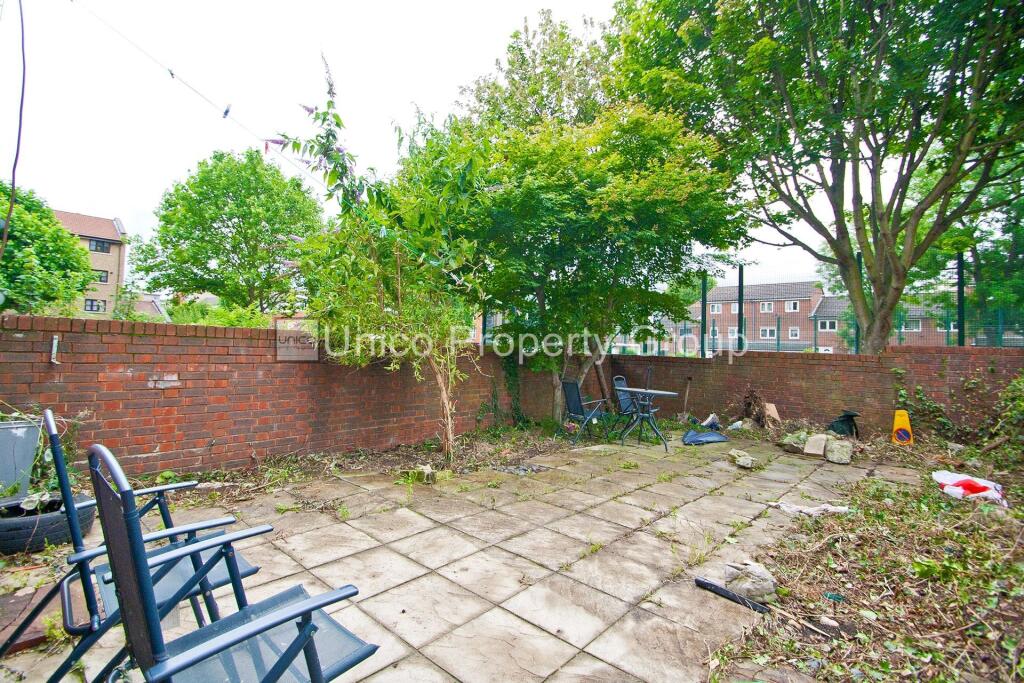 4 bedroom flat for rent