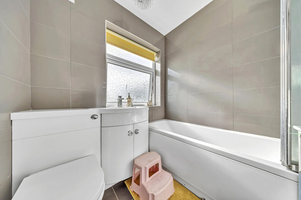 House in London, Harold Wood - View 4