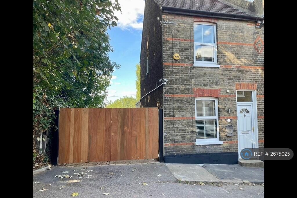 Main image of property: Castle Street, Greenhithe, DA9