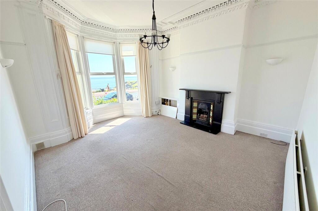 Beverley Terrace, Cullercoats, NE30 - View 2