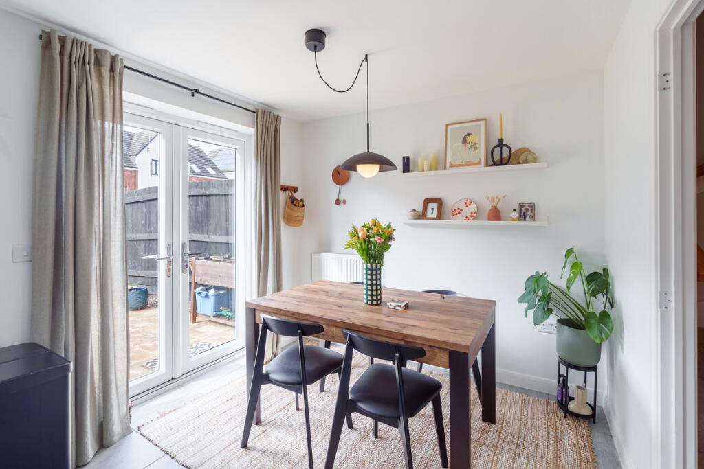 House in Milton Keynes, Fairfields - View 5