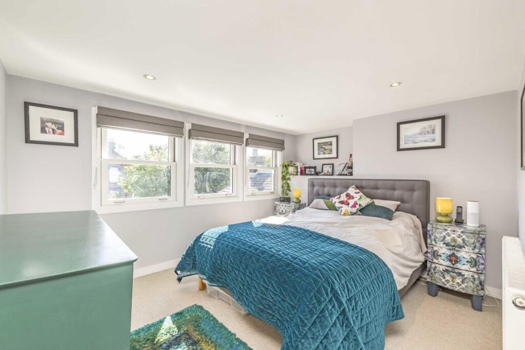 House in London - View 4