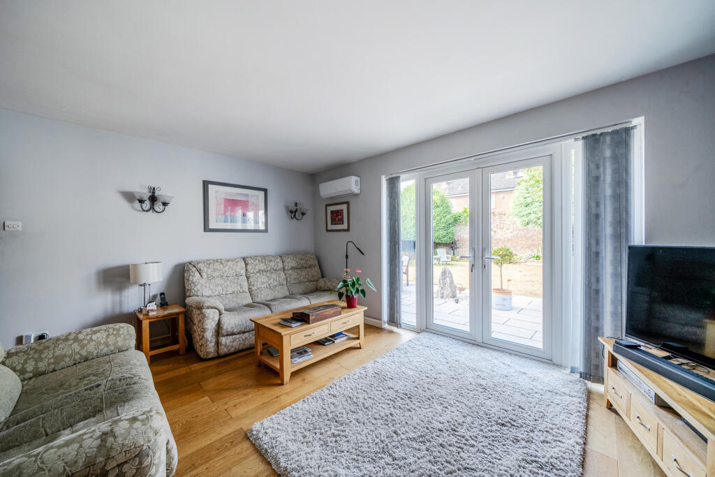 House in Twickenham - View 4