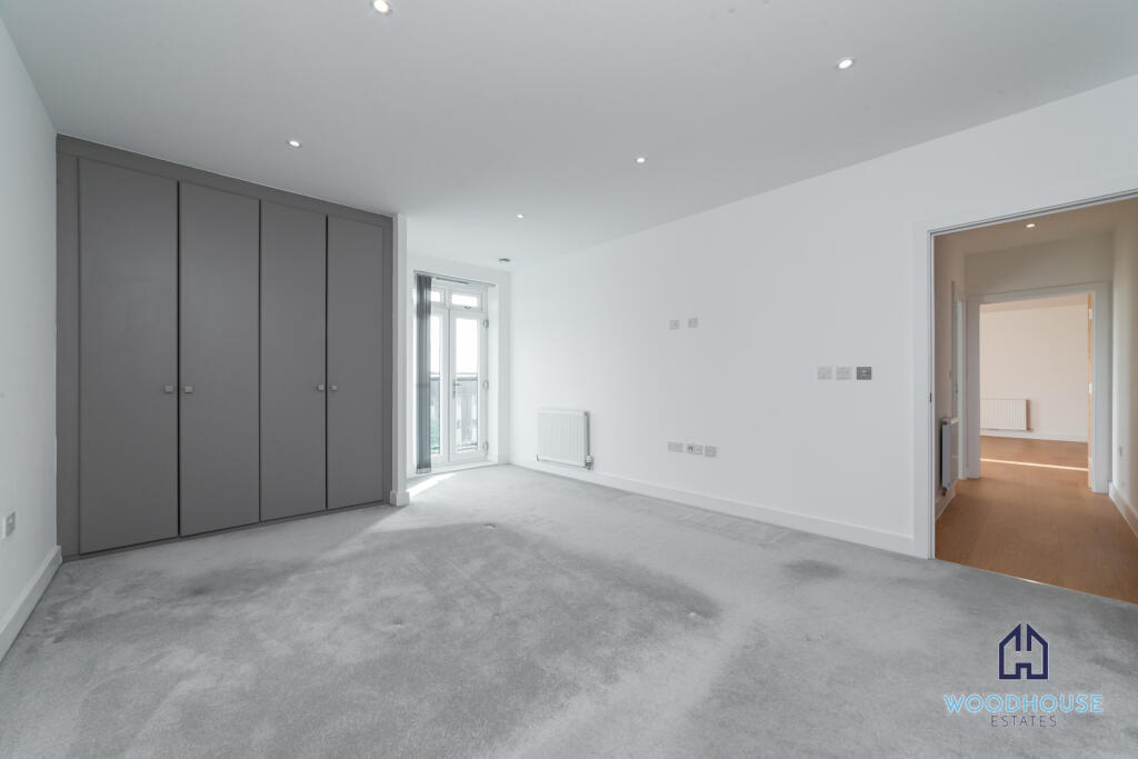 Apartment in Enfield - View 2