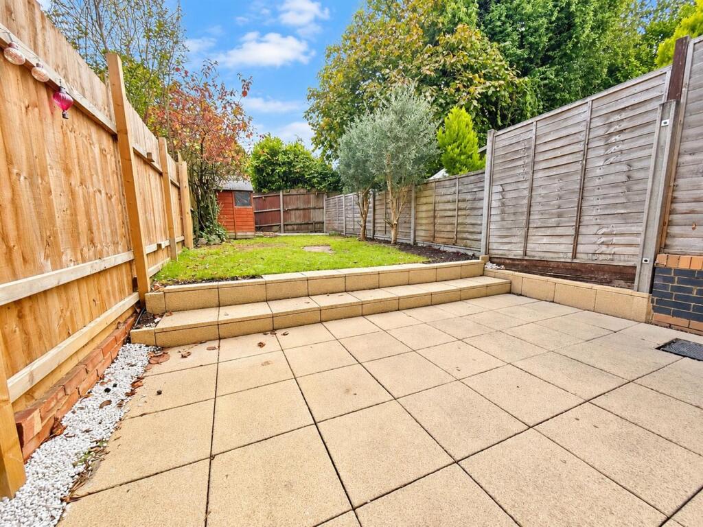 Quob Farm Close, West End, Southampton photo 2