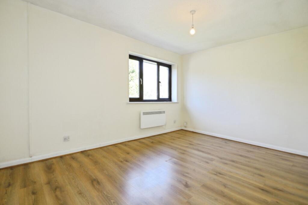 House in Leicester - More