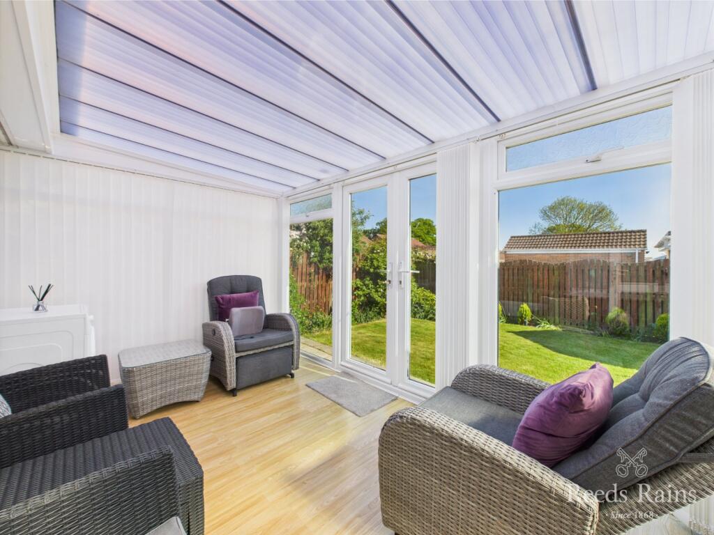 Woburn Close, Bridlington, East Yorkshire, YO16 photo 4