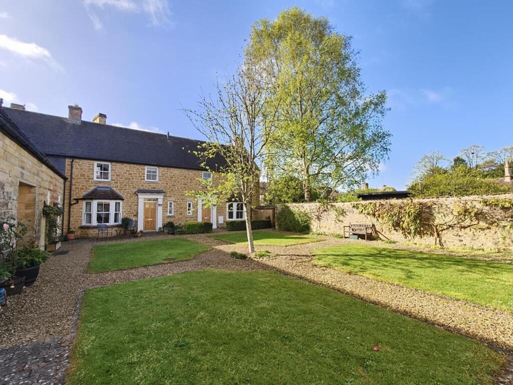 House in Sherborne, Dorset - View 3