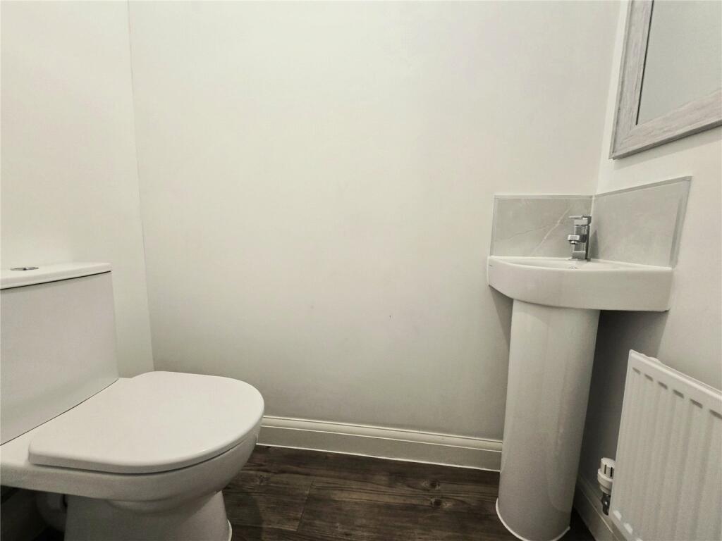 House in Birmingham, West Midlands - More