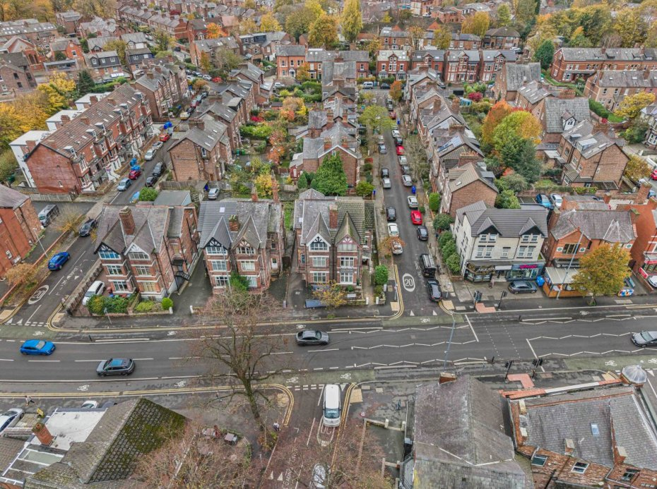 Main image of property: 553 Barlow Moor Road, Chorlton-cum-hardy