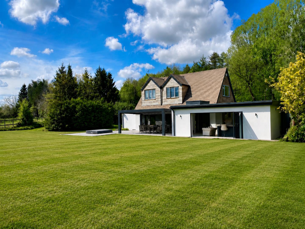 House in Worcester - More