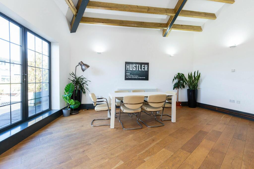 Canonbury Yard 17.jpg