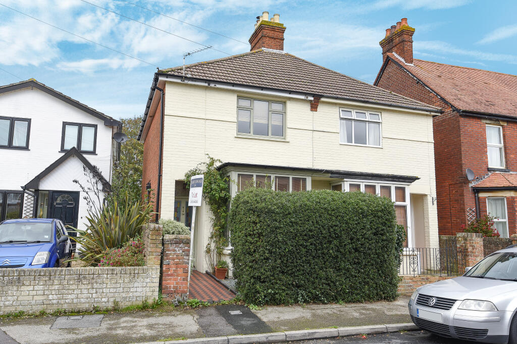 Main image of property: Middle Road, Lymington, Hampshire, SO41