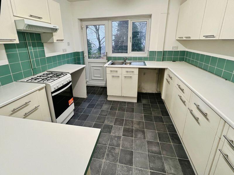 74 Ainsworth Avenue, Horwich, Bolton, Lancashire BL6 6NL photo 4