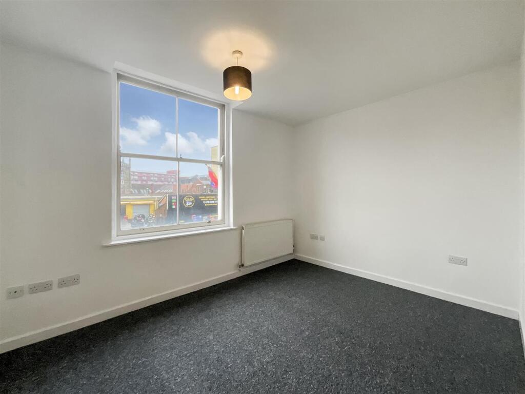 Apartment in Bristol, Old Market, St Philip's - View 5