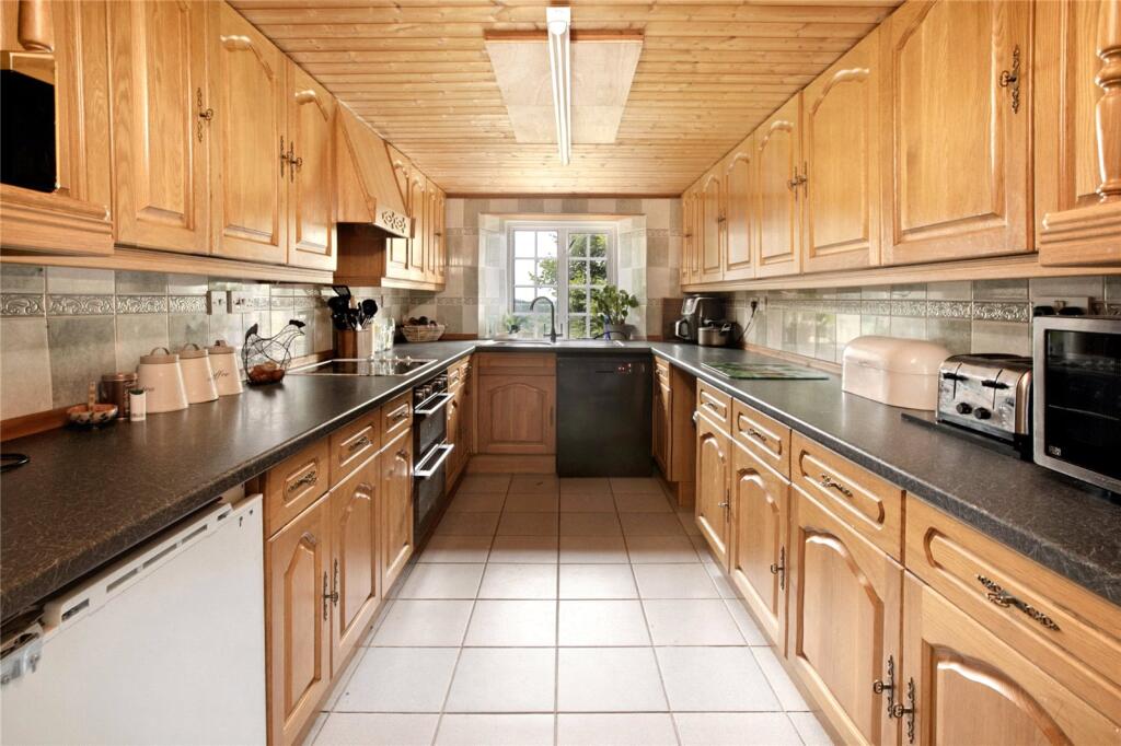House in Taunton - View 5